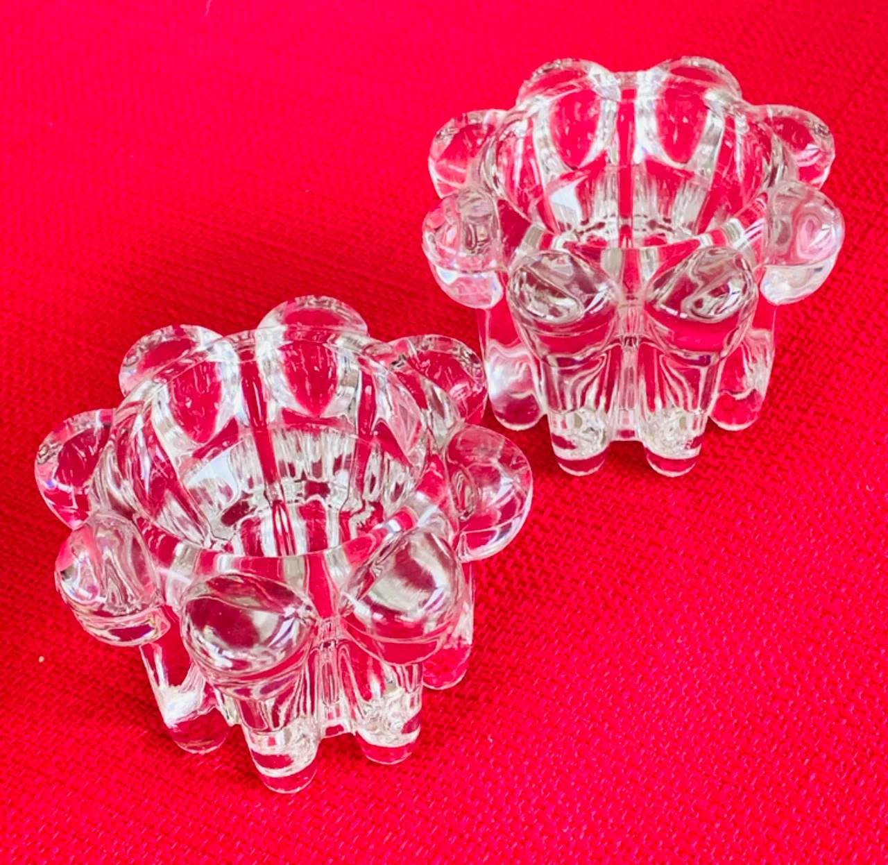 Lot 2 bougeoirs forme de fleur en verre de Reims